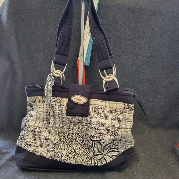 DONNA SHARPE QUILTED HANDBAG - Picture 1 of 12